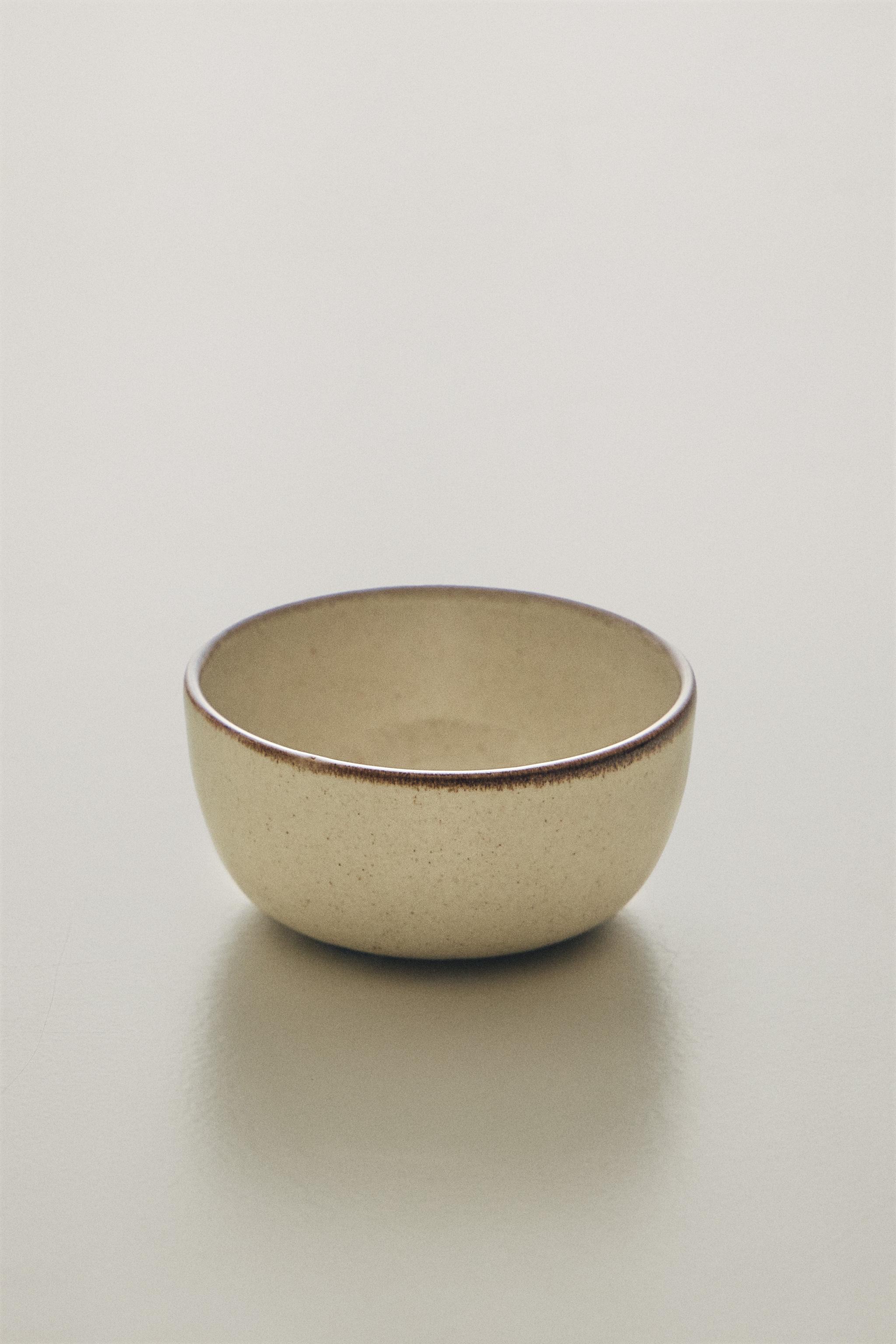 STONEWARE SNACK BOWL